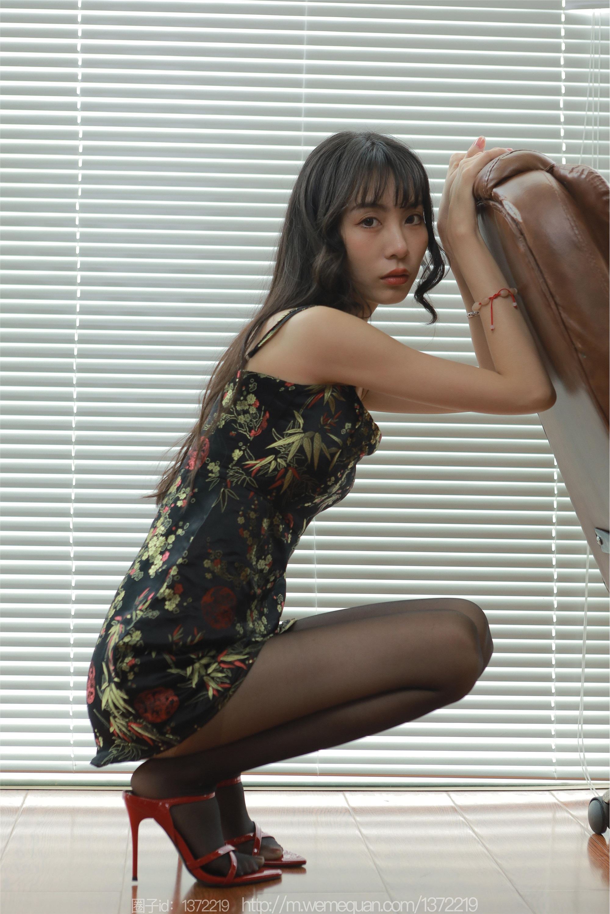 IESS异思趣向  2023.07.20 丝享家 1485 团团《长长的月退》